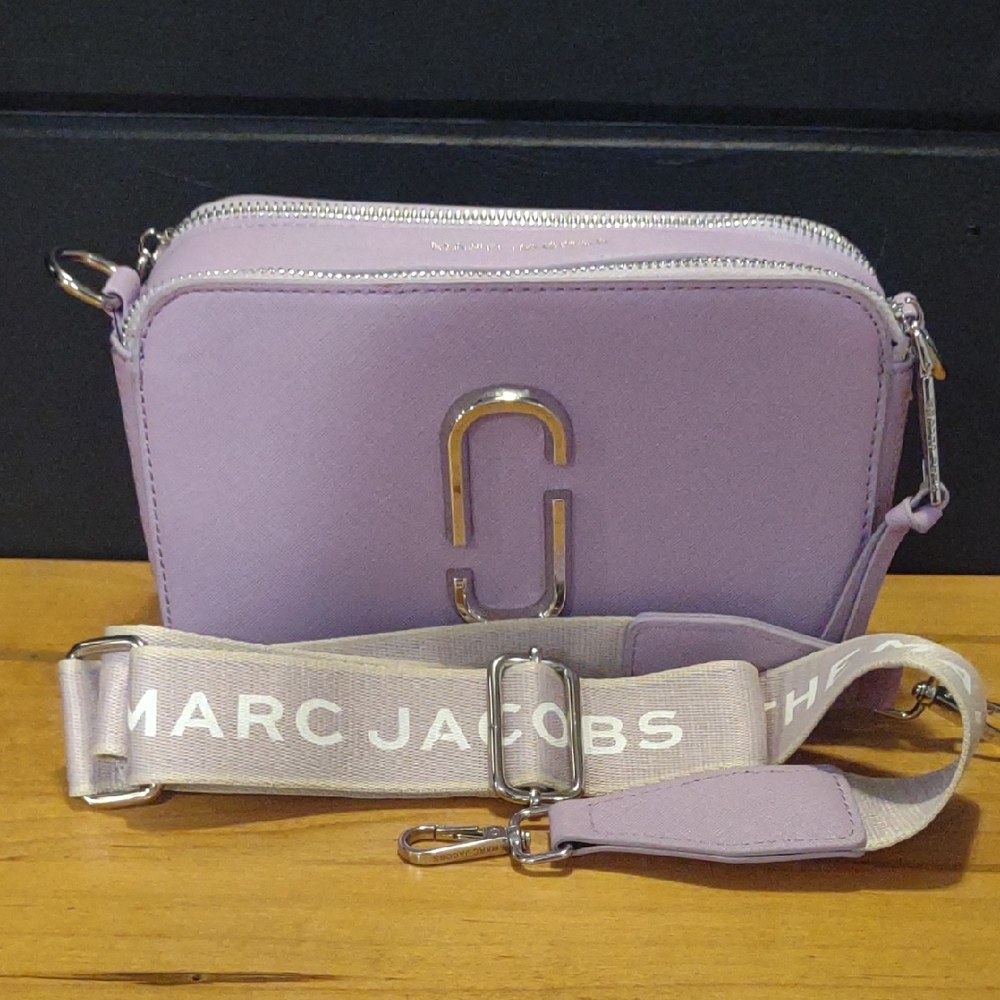 Marc Jacobs The Snap Shot Lavender Crossbody Bag with Silver Accents‎ Logo Strap